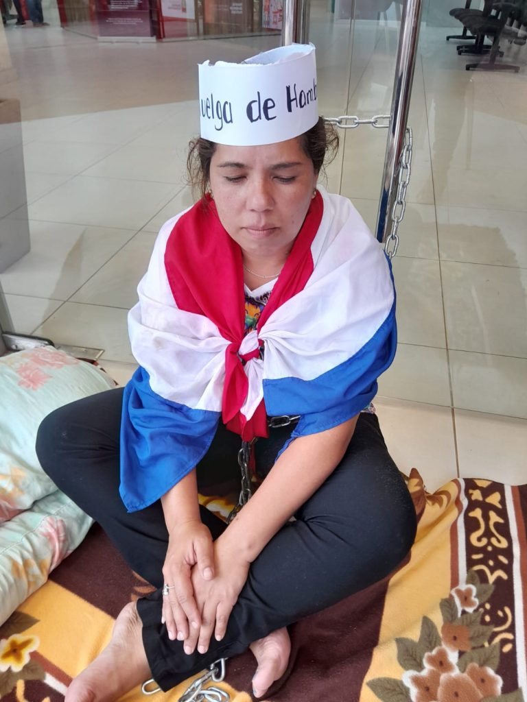 Natalia Romero endurece protesta