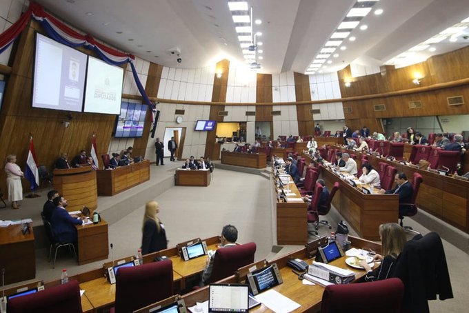 Instan al Poder Ejecutivo a decretar la intervención de la Caja Municipal