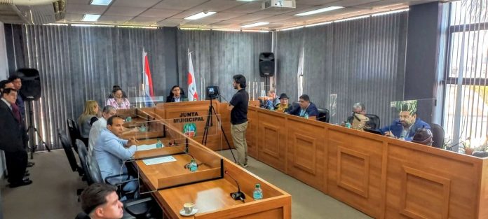 Presupuesto municipal 2026: concejales plantean aumento salarial del 10 % para todos los funcionarios, pero la Intendencia planea privilegiar a unos pocos