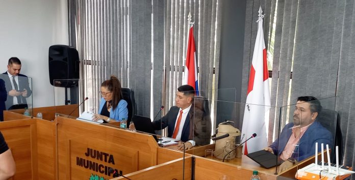 VIDEO | Hernán Domínguez fue reelecto como presidente de la Junta Municipal con 10 votos