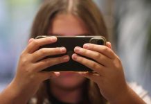 Cómo las redes sociales pueden impactar en tu autoestima y aumentar la ansiedad