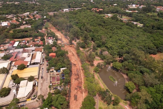 "Obras en el arroyo San Lorenzo apuntan al fortalecimiento integral de la zona", resalta MOPC