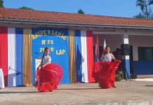 Con un pequeño pero emotivo acto cultural, festejan aniversario de escuela municipal