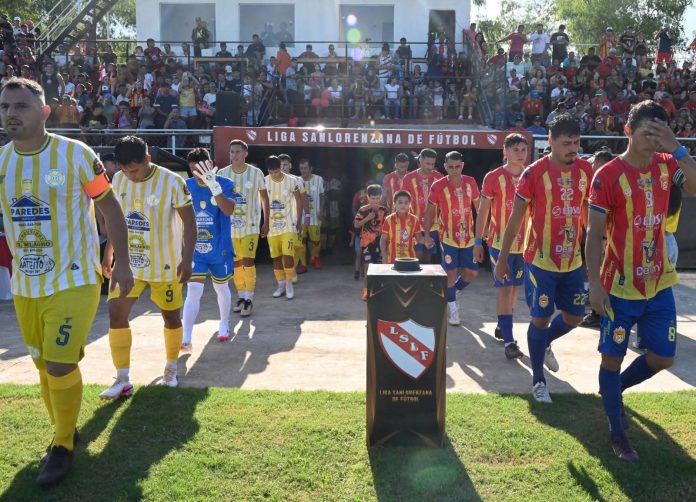 El fútbol de barrio vuelve a latir