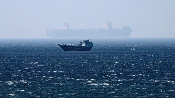 EE.UU. dice que ningún buque logra romper su bloqueo a los puertos iraníes en Ormuz