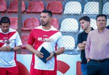 Correte, Caceres, que el problema no sos vos