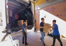TSJE distribuye maletines electorales y máquinas de votación para las internas