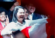 Keiko Fujimori recibe las credenciales como presidenta electa de Perú
