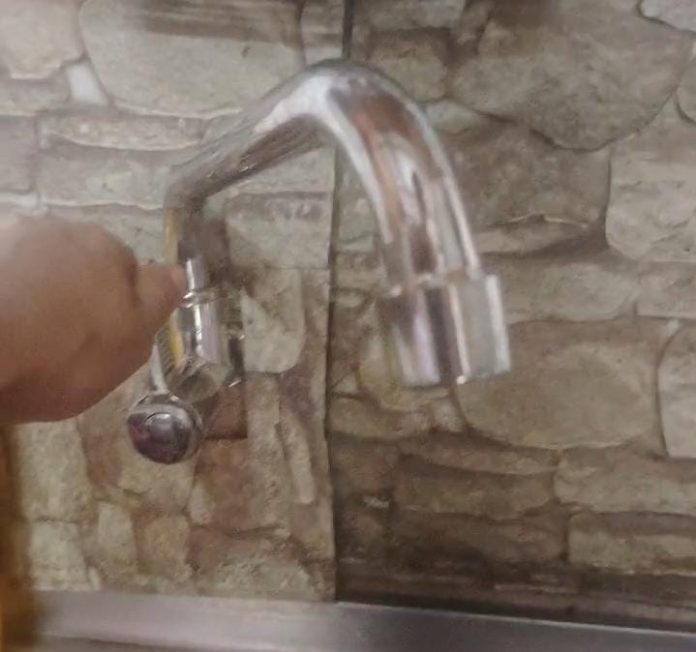 Queja ciudadana: tres días sin agua