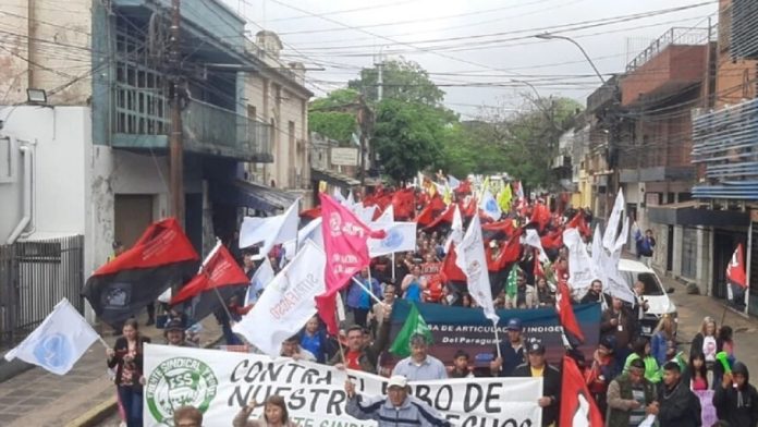 Docentes confirman paro nacional para el 17 y 18 de septiembre y evalúan unirse a la huelga médica
