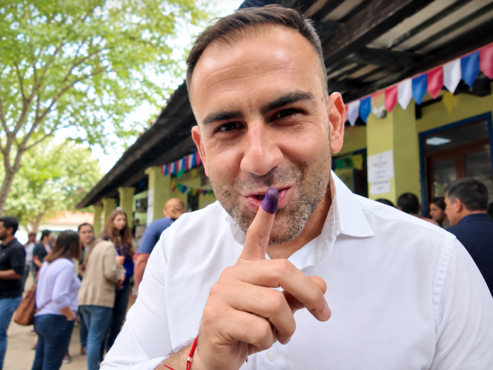Arrollador triunfo de Salomón en las elecciones